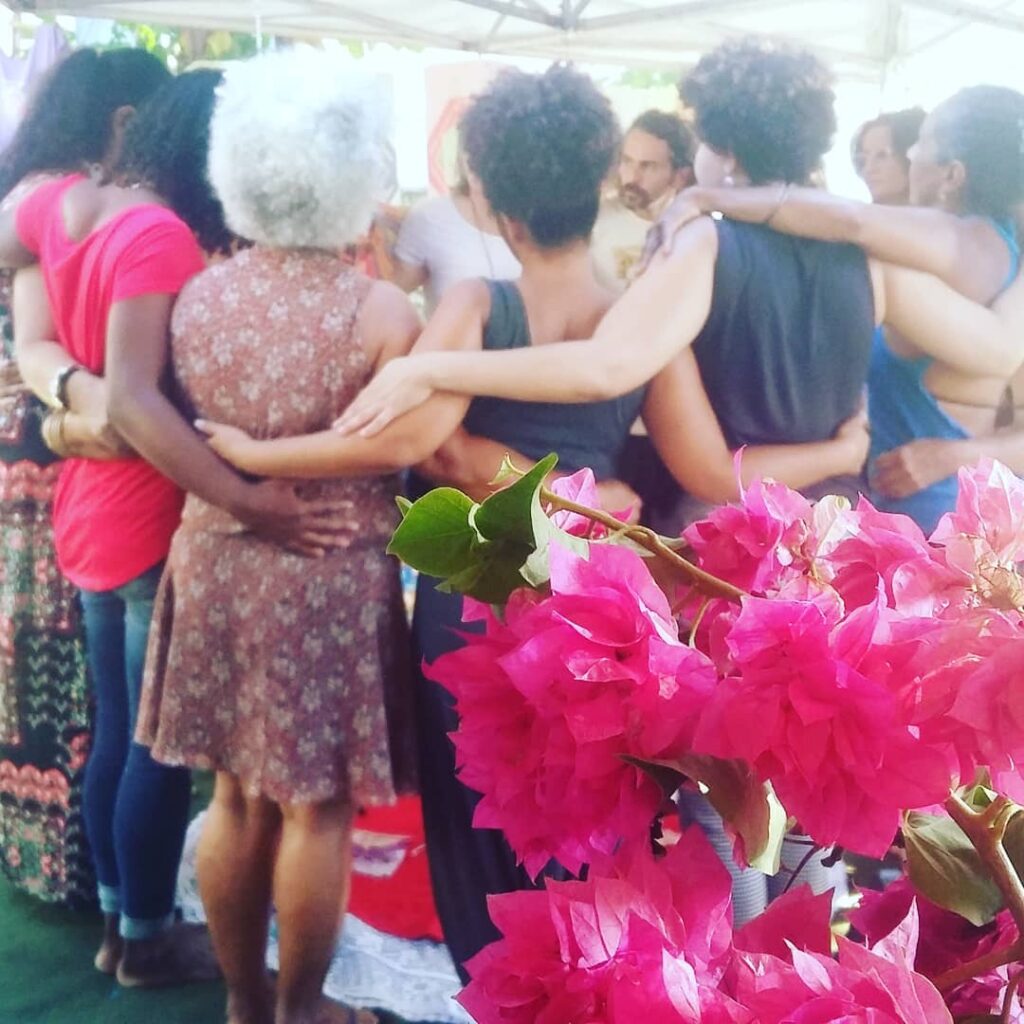 Foto De Roda De Mulheres Do Projeto Mulheres De Pedra 